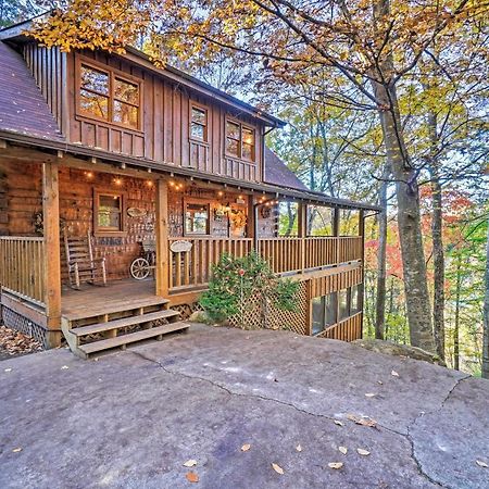 Grin N Bear It Cabin With Hot Tub And Fire Pit! Pigeon Forge Eksteriør bilde