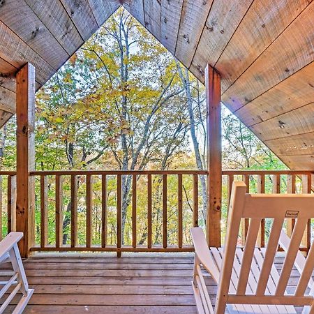 Grin N Bear It Cabin With Hot Tub And Fire Pit! Pigeon Forge Eksteriør bilde