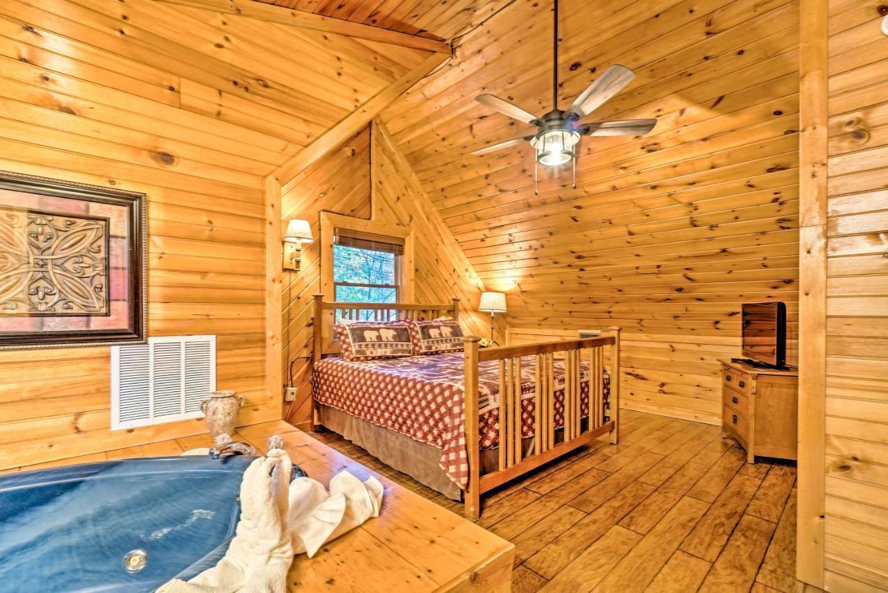 Grin N Bear It Cabin With Hot Tub And Fire Pit! Pigeon Forge Eksteriør bilde