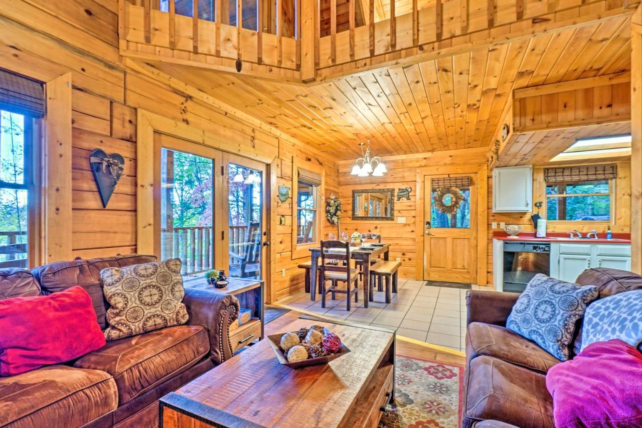 Grin N Bear It Cabin With Hot Tub And Fire Pit! Pigeon Forge Eksteriør bilde